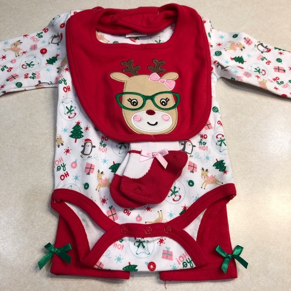 SOLD!!!    NWT Christmas outfit girls size 3-6m - Picture 2 of 12